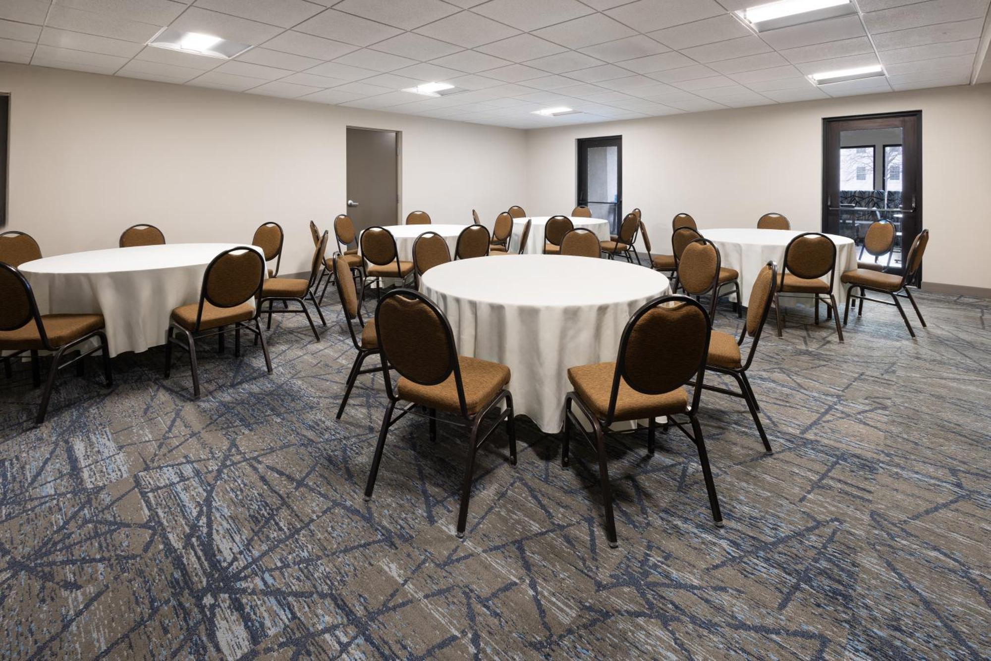 Holiday Inn Express & Suites Leesburg - Historic District By Ihg Buitenkant foto