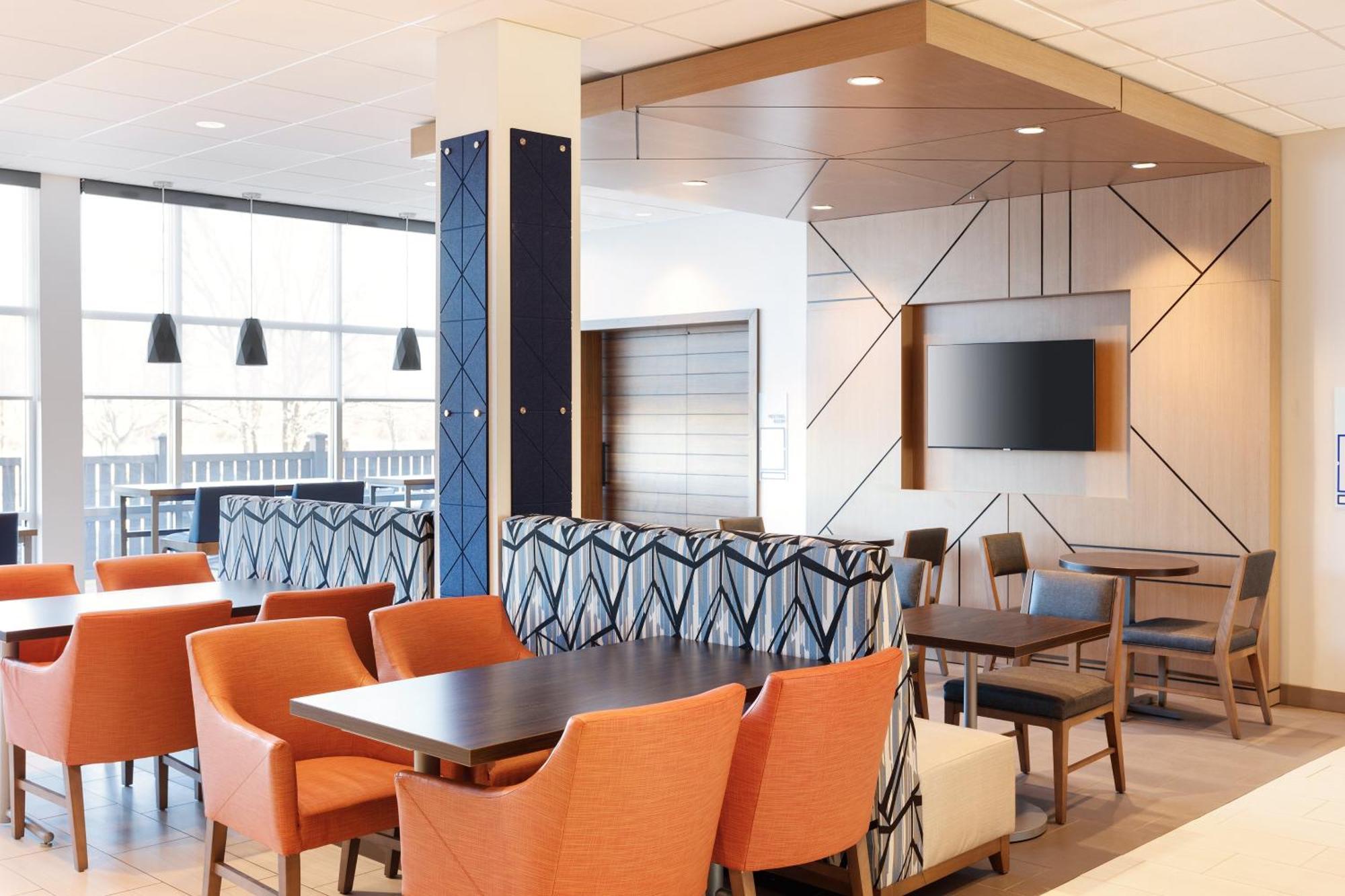 Holiday Inn Express & Suites Leesburg - Historic District By Ihg Buitenkant foto